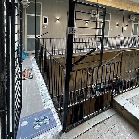Valentino Caracciolo 105 Apartman Nápoly Kültér fotó