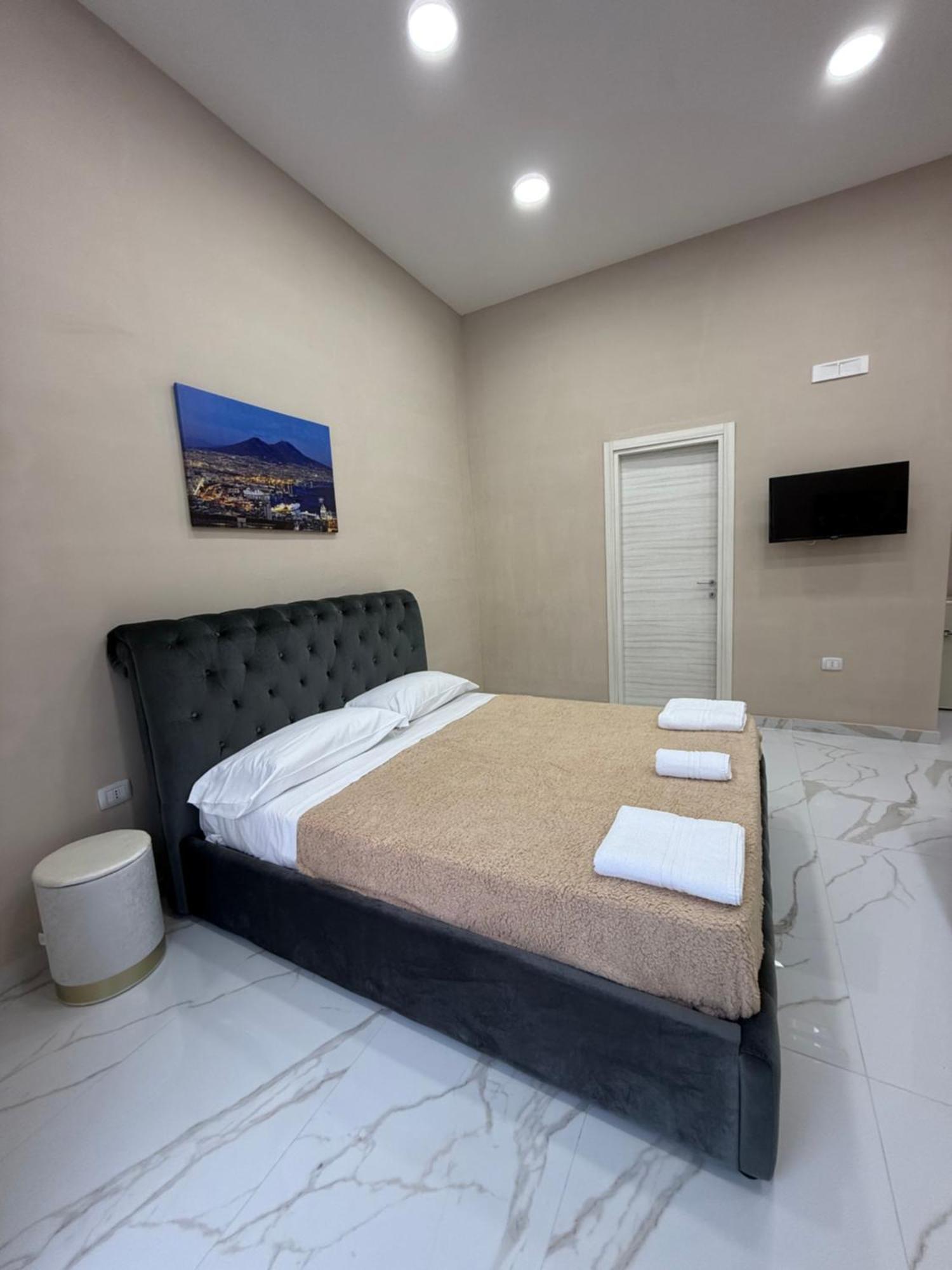 Valentino Caracciolo 105 Apartman Nápoly Kültér fotó