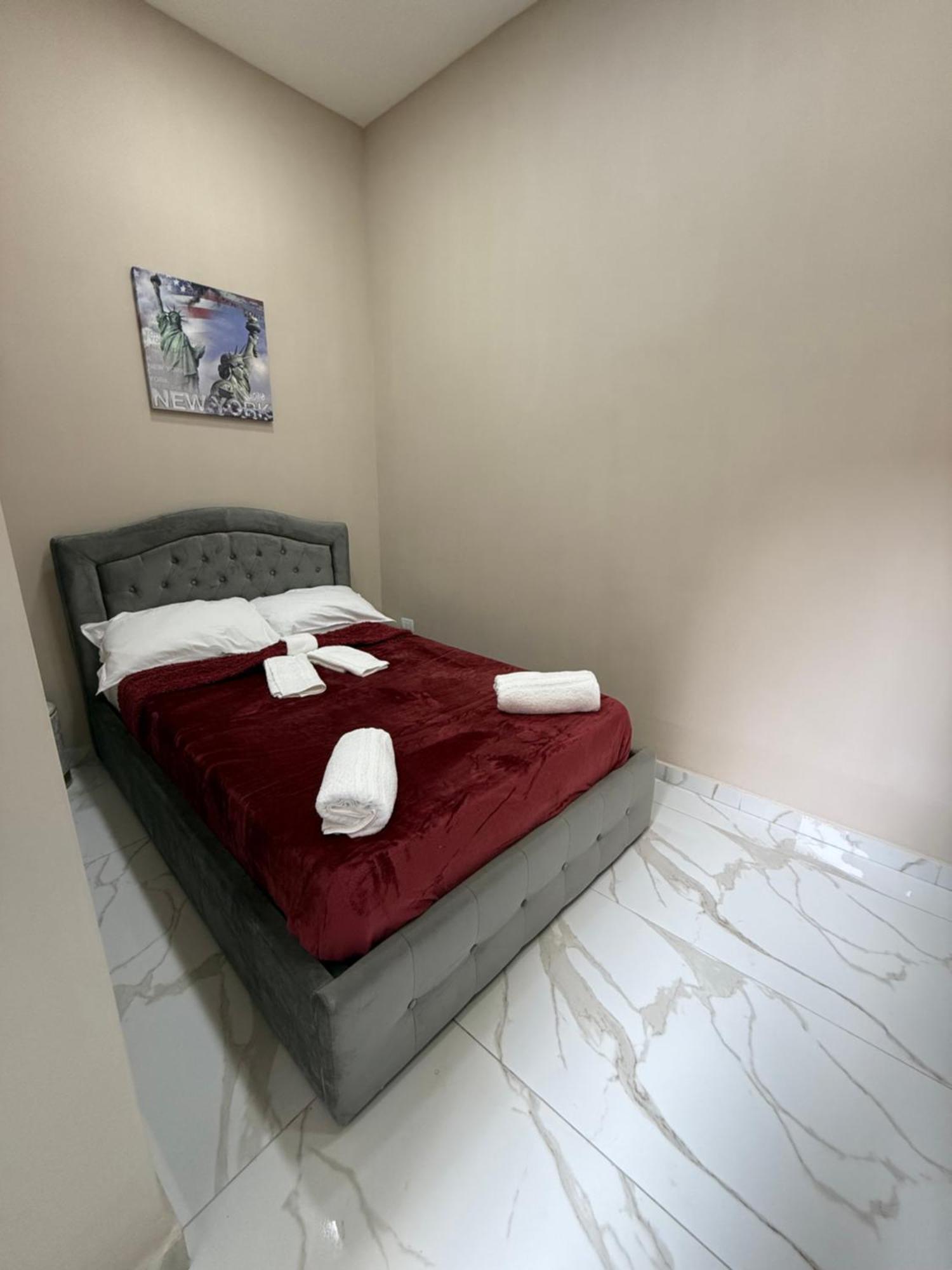 Valentino Caracciolo 105 Apartman Nápoly Kültér fotó