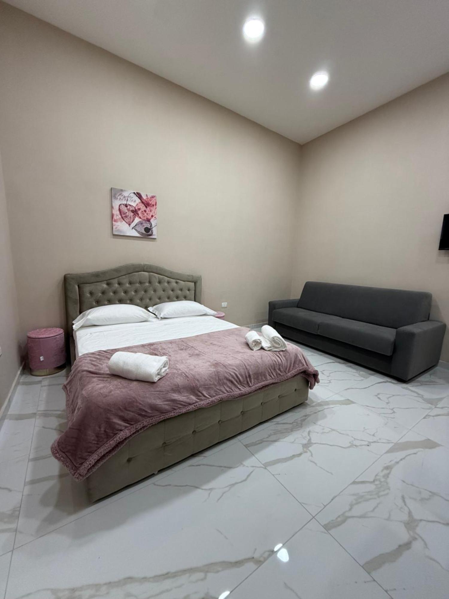 Valentino Caracciolo 105 Apartman Nápoly Kültér fotó